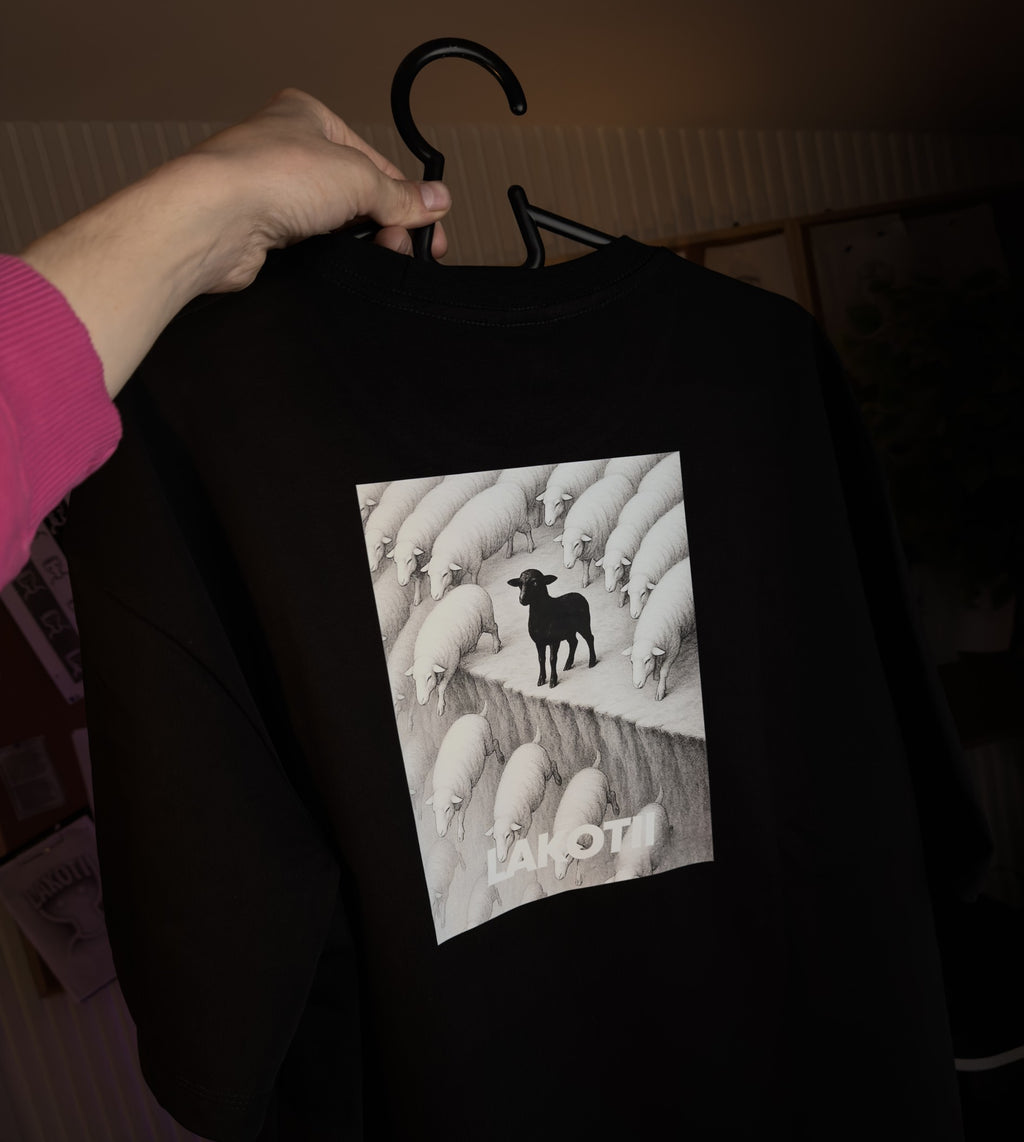 Футболка "Sheep" Чорна