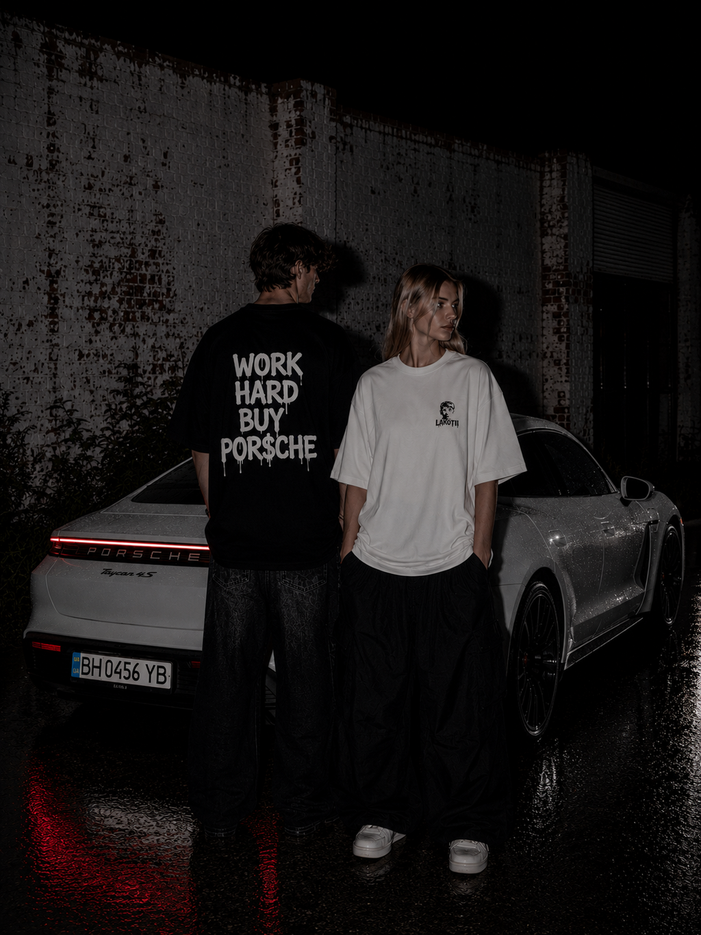 Футболка "Work Hard" Біла